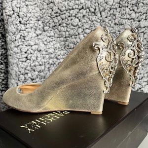 Badgley Mischka 8.5 wedge